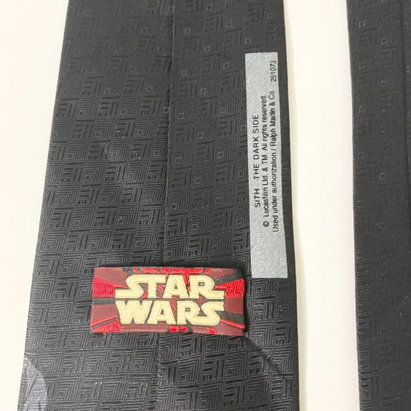 Star Wars Mens Neck Tie The Dark Side Ralph Martin 56 Inch - Picture 6 of 16
